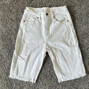 White Long Shorts (Bohme)